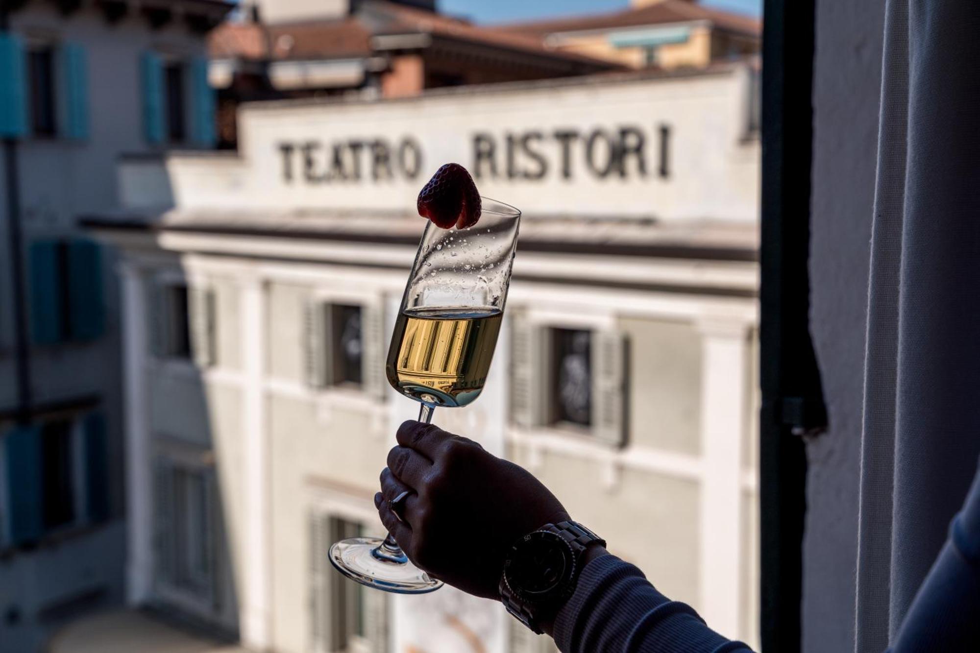Apartamento Palazzo Ristori Verona Exterior foto